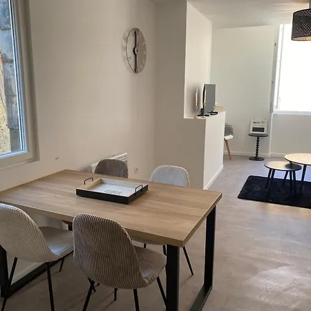 Entier Plein Centre * Mirande (Gers)